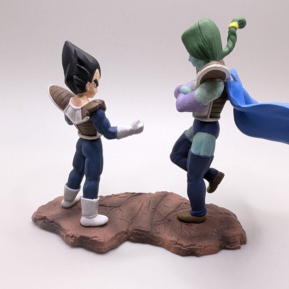 Dragon Ball Z Figurine Figure Capsule 2 Diorama Space Battle Zarbon vs Vegeta - Picture 3 of 9